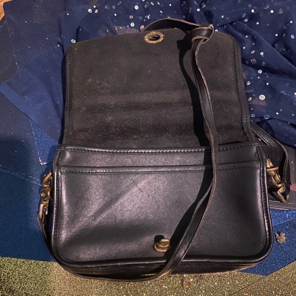 COACH MADE in USA BLACK GOLD DINKY LEATHER CROSSBODY Bag RARE GORG 💚ED Sm VNTG - Picture 3 of 15